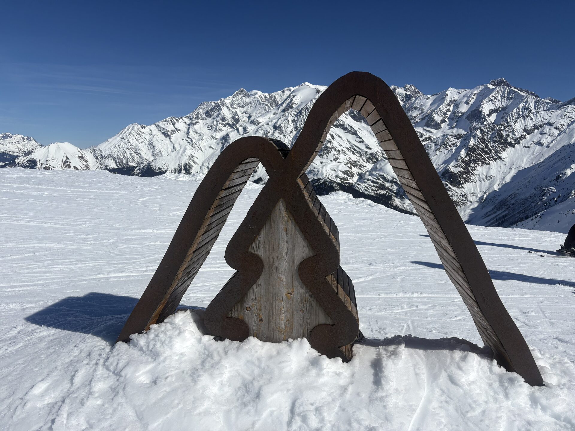Arche emblématique sur les pistes des Contamines